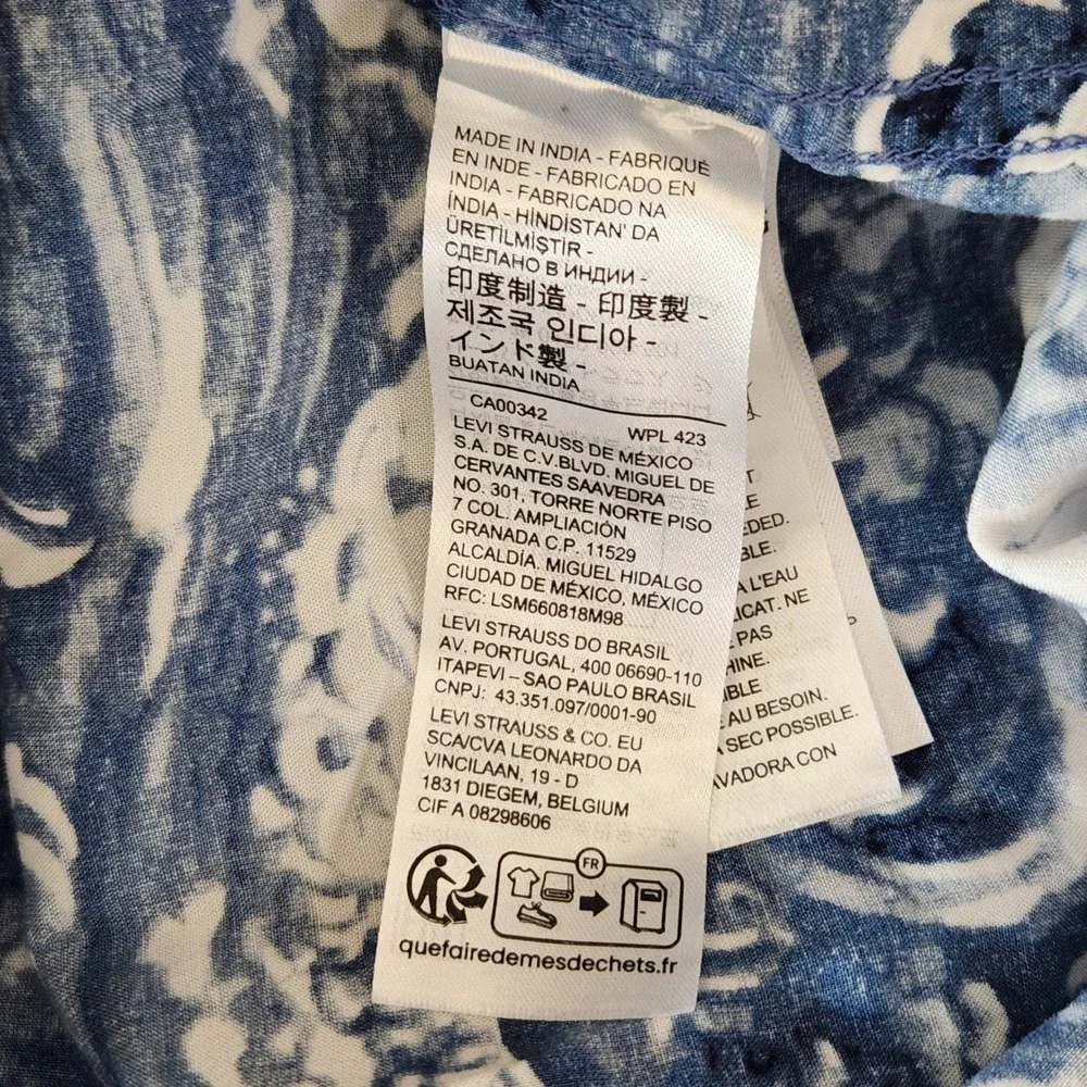 Levis Classic Camp Shirt Mens XXL Blue Waves Print Relaxed Fit Short Sleeve